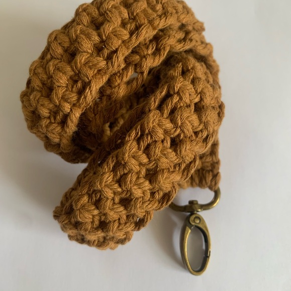 Vintage macrame handbag with Strap - Picture 2 of 16